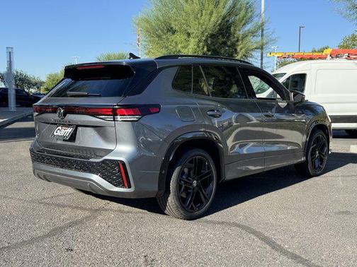 2025 Volkswagen Tiguan 2.0T SE R-Line Black