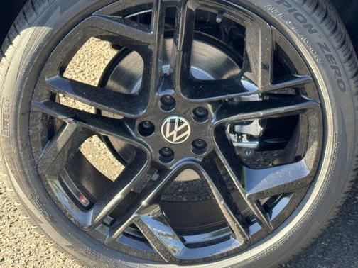 2025 Volkswagen Tiguan 2.0T SE R-Line Black