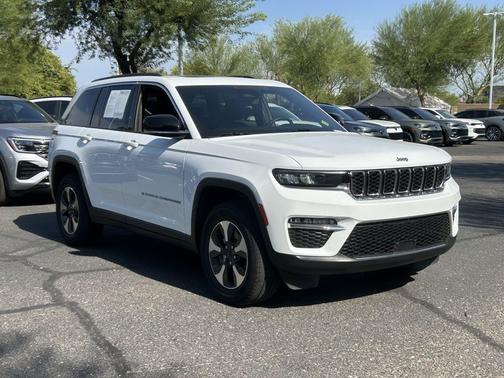 Bright White Clearcoat 2024 Jeep Grand Cherokee 4xe Base