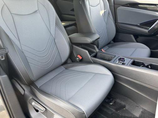 Platinum Gray Metallic 2026 Volkswagen Tiguan 2.0T SE R-Line Black