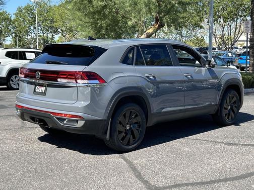 Pure Gray 2026 Volkswagen Atlas Cross Sport 2.0T SE w/Technology