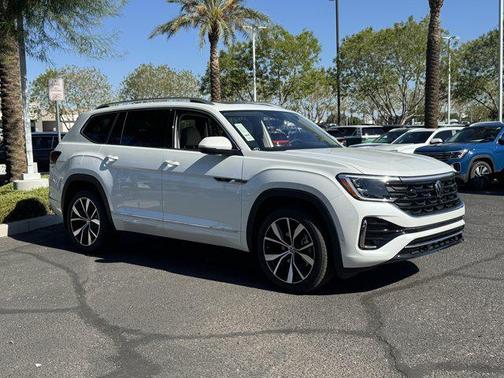 2026 Volkswagen Atlas 2.0T SEL Premium R-Line 4MOTION