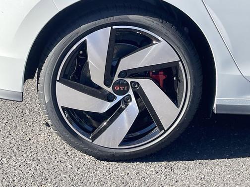 opal white pearl 2026 Volkswagen Golf GTI 2.0T S DSG