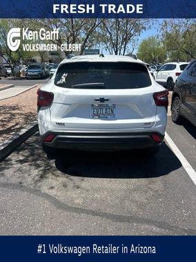 Summit White 2024 Chevrolet Trax FWD 2RS