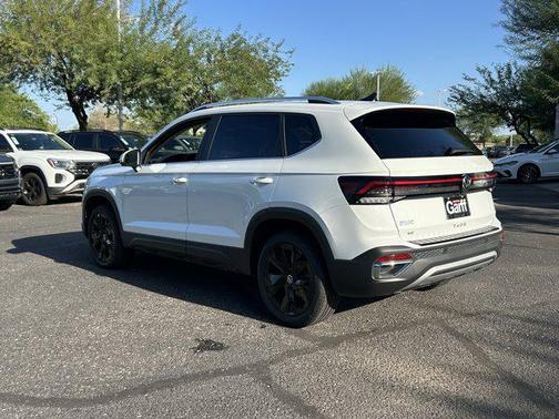 2025 Volkswagen Taos 1.5T SE