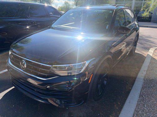 Deep Black 2024 Volkswagen Tiguan 2.0T SE R-Line Black