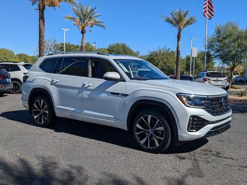 2025 Volkswagen Atlas 2.0T SEL Premium R-Line 4MOTION