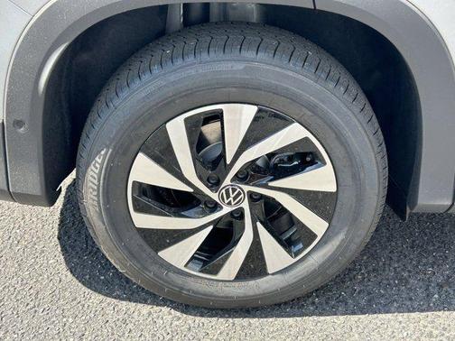 2025 Volkswagen Tiguan 2.0T S