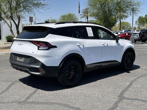 Glacial White Pearl 2023 Kia Sportage S