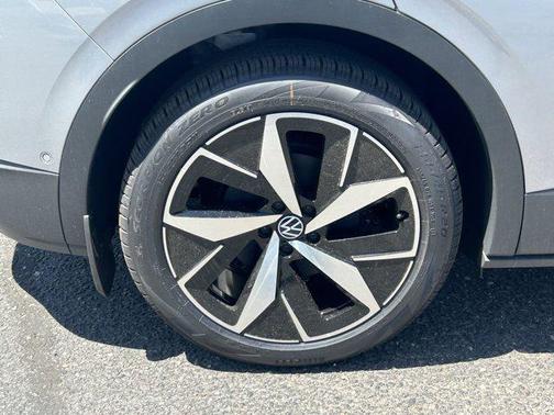 2025 Volkswagen ID.4 Pro