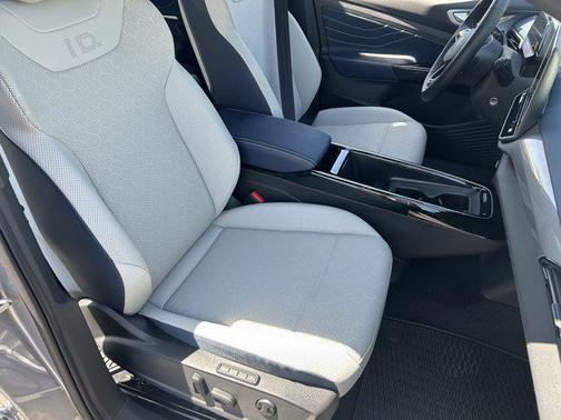2025 Volkswagen ID.4 Pro