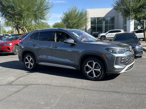 2025 Volkswagen Tiguan 2.0T SE 4MOTION