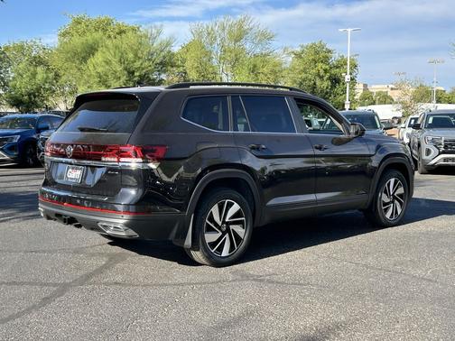 Deep Black Pearl 2026 Volkswagen Atlas 2.0T SE w/Technology 4MOTION