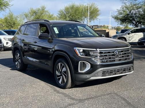 Deep Black Pearl 2026 Volkswagen Atlas 2.0T SE w/Technology 4MOTION