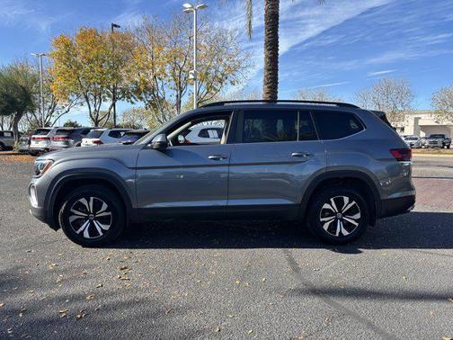 2025 Volkswagen Atlas 2.0T SE