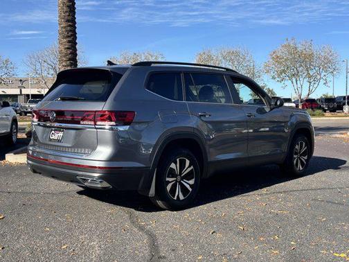 2025 Volkswagen Atlas 2.0T SE