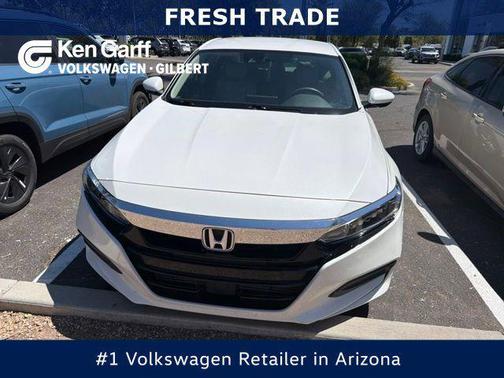 Platinum White Pearl 2019 Honda Accord LX