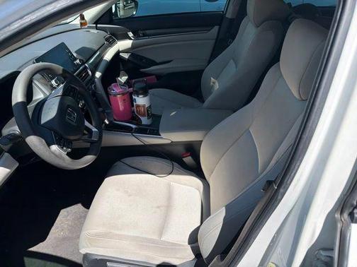 Platinum White Pearl 2019 Honda Accord LX