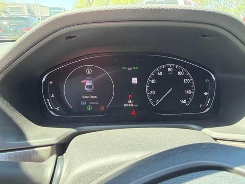Platinum White Pearl 2019 Honda Accord LX