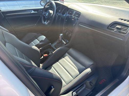 White 2018 Volkswagen Golf GTI 2.0T S 4-Door
