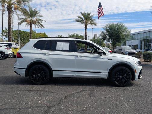 2021 Volkswagen Tiguan 2.0T SE R-Line Black