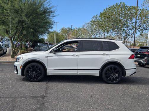 2021 Volkswagen Tiguan 2.0T SE R-Line Black