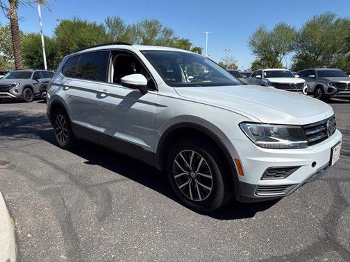 White Silver Metallic 2019 Volkswagen Tiguan 2.0T SE 4MOTION