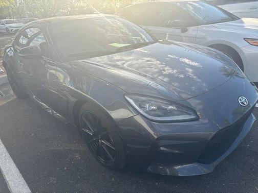 Pavement 2025 Toyota GR86 Premium