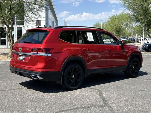Red Metallic 2023 Volkswagen Atlas 3.6L SE w/Technology