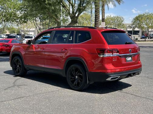 Red Metallic 2023 Volkswagen Atlas 3.6L SE w/Technology