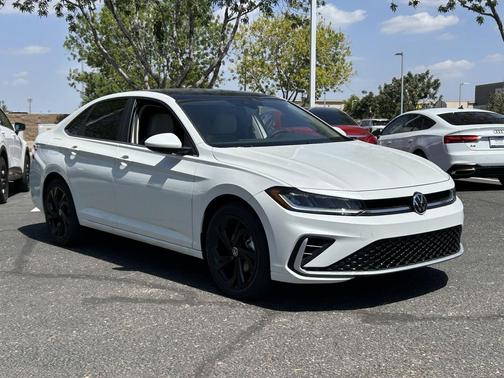 Opal White Pearl 2026 Volkswagen Jetta 1.4T SE