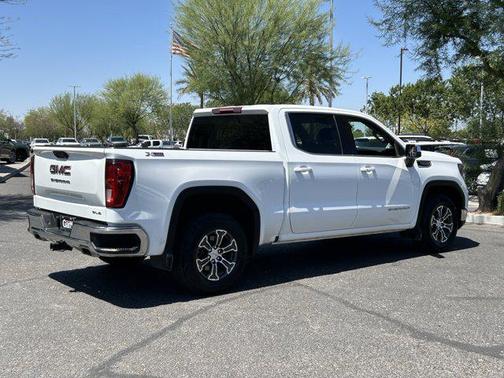 Summit White 2023 GMC Sierra 1500 SLE