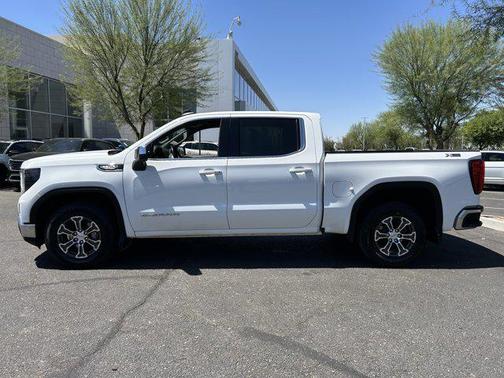 Summit White 2023 GMC Sierra 1500 SLE