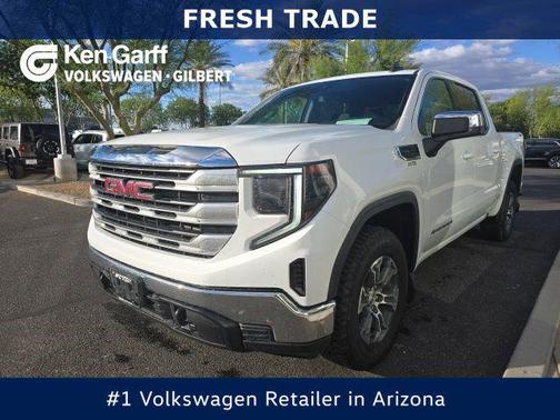 Summit White 2023 GMC Sierra 1500 SLE