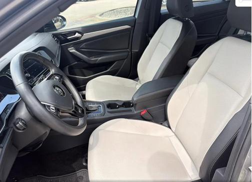 Pyrite Silver Metallic 2019 Volkswagen Jetta 1.4T R-Line