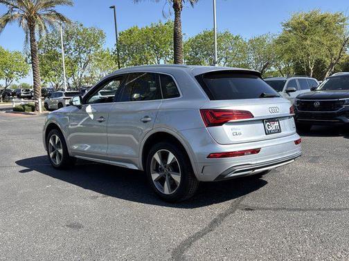 2022 Audi Q5 40 Premium Plus