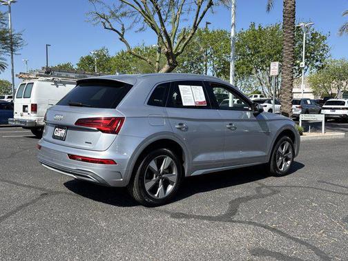 2022 Audi Q5 40 Premium Plus