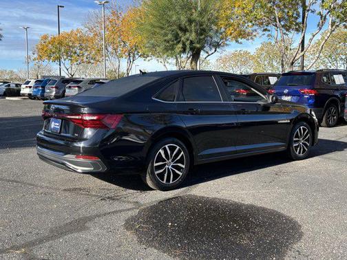 2025 Volkswagen Jetta 1.5T SE