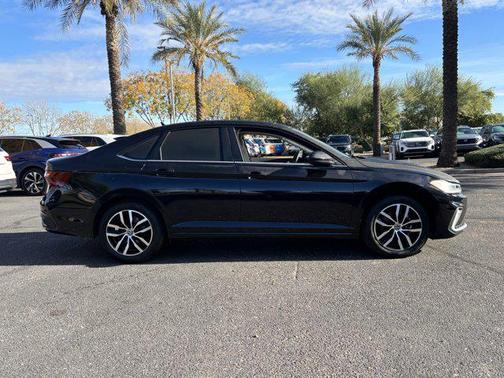 2025 Volkswagen Jetta 1.5T SE