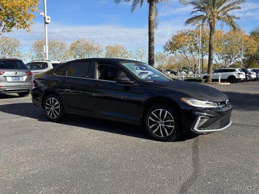 2025 Volkswagen Jetta 1.5T SE