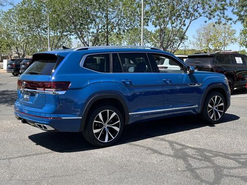 mountain lake blue metallic 2026 Volkswagen Atlas 2.0T SEL Premium R-Line 4MOTION