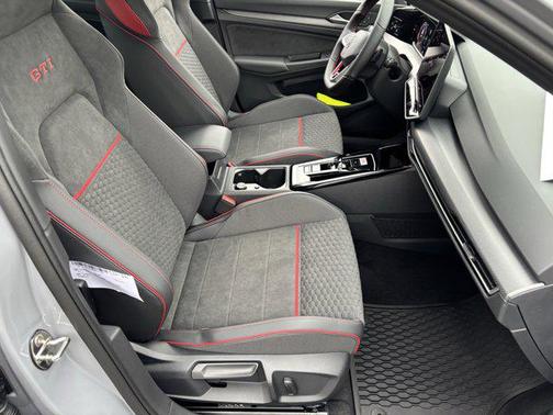 2026 Volkswagen Golf GTI 2.0T SE DSG