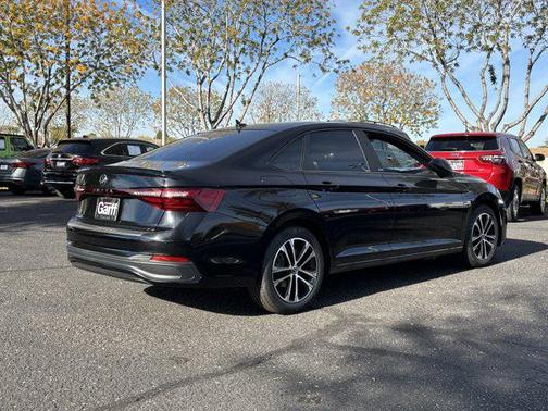 Deep Black Pearl 2026 Volkswagen Jetta 1.4T S