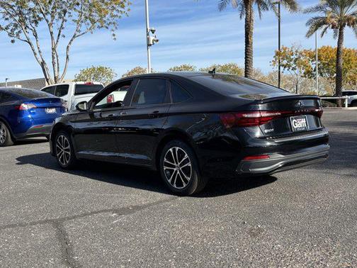Deep Black Pearl 2026 Volkswagen Jetta 1.4T S