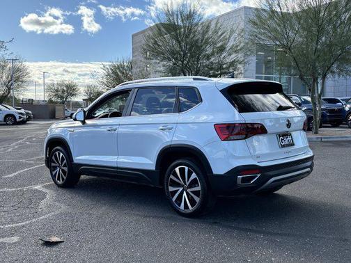 2024 Volkswagen Taos 1.5T SE