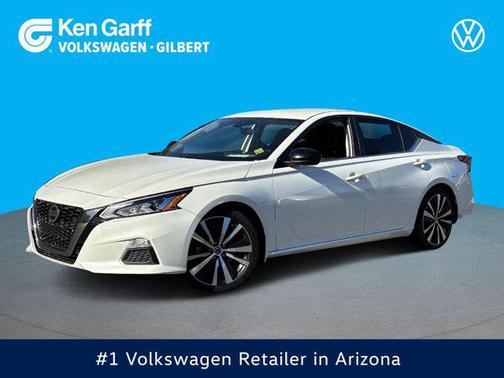 2020 Nissan Altima SR FWD