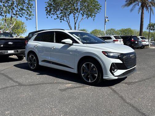 Glacier White Metallic 2023 Audi Q4 e-tron Prestige 50 quattro