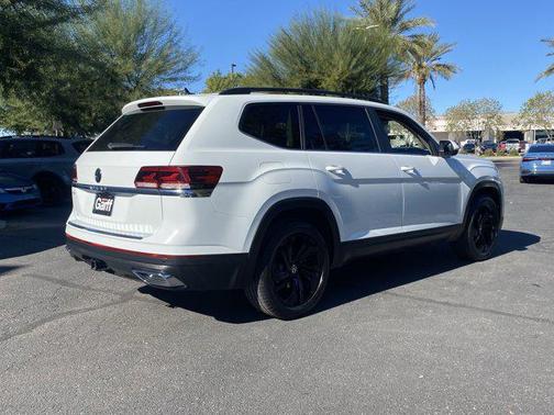 2022 Volkswagen Atlas 3.6L SE w/Technology