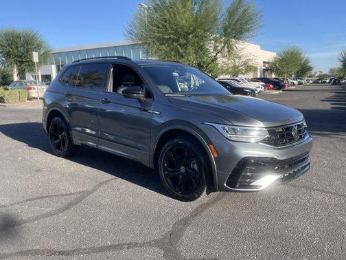 2024 Volkswagen Tiguan 2.0T SE R-Line Black
