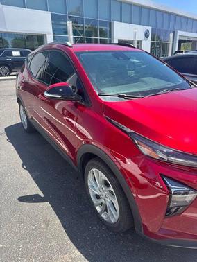 Radiant Red Tintcoat 2023 Chevrolet Bolt EUV FWD LT